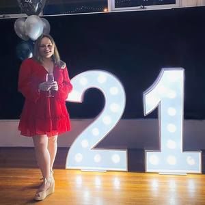 Meet your Posher, Monique